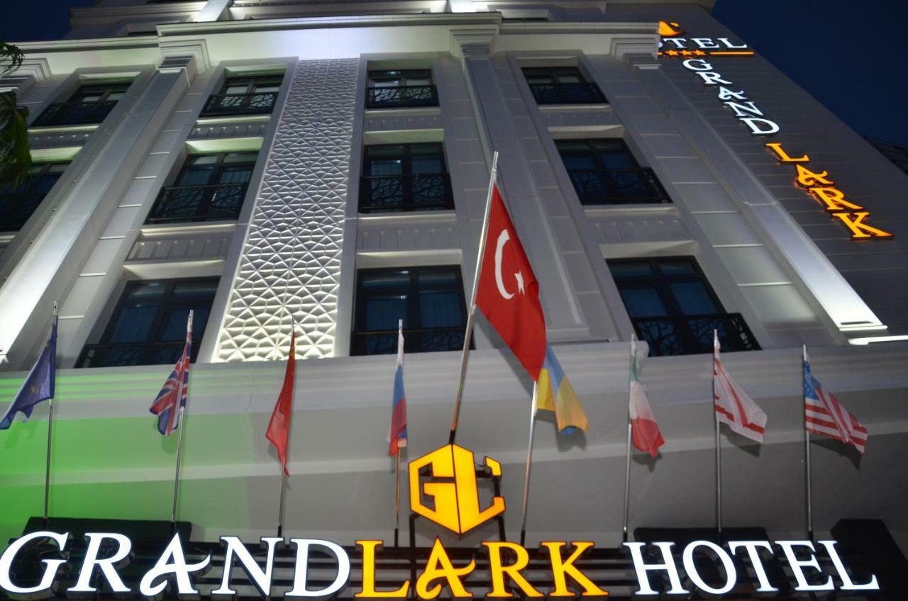 Grand Lark Hotel Adalar Exterior photo